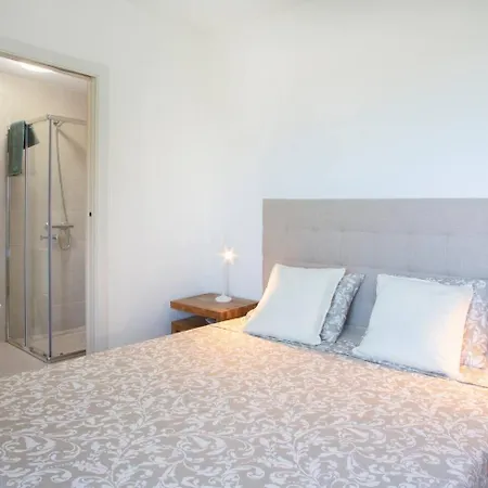 Cozy With Terrace Apartamento *
